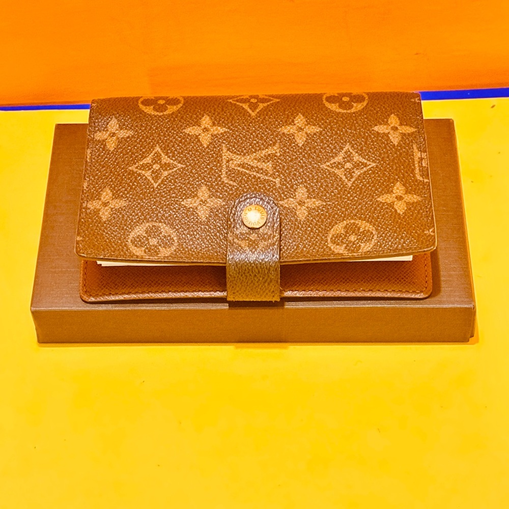 Louis Vuitton Brown Monogram Canvas Snap Wallet/Agenda